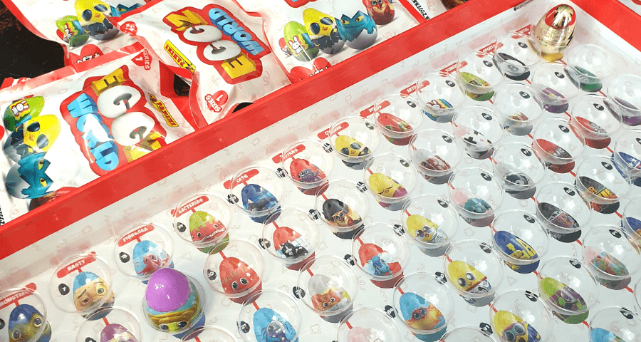 Eggz World collector box y sobres Eggz World collector box y sobres